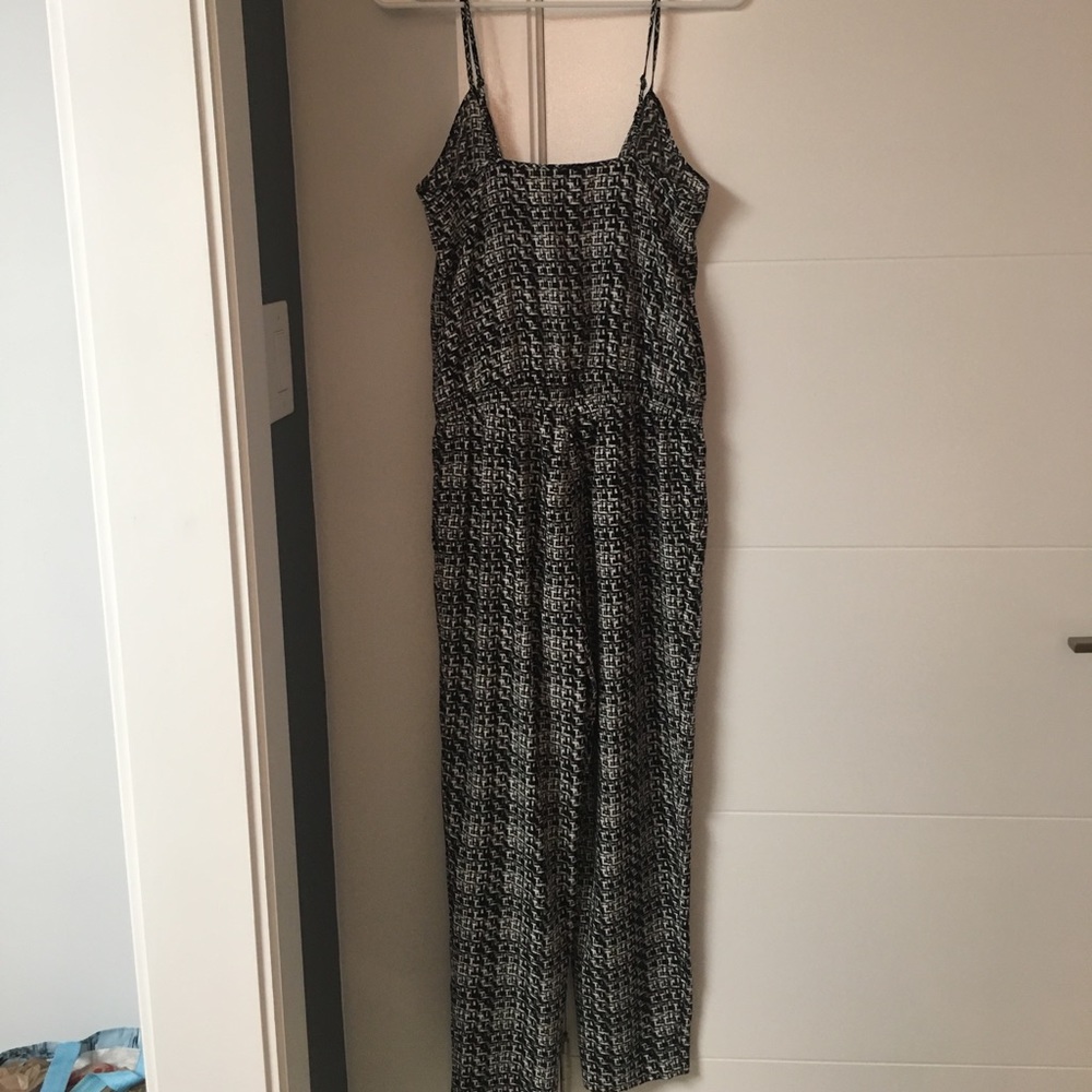 Romper - Picture 2 of 3